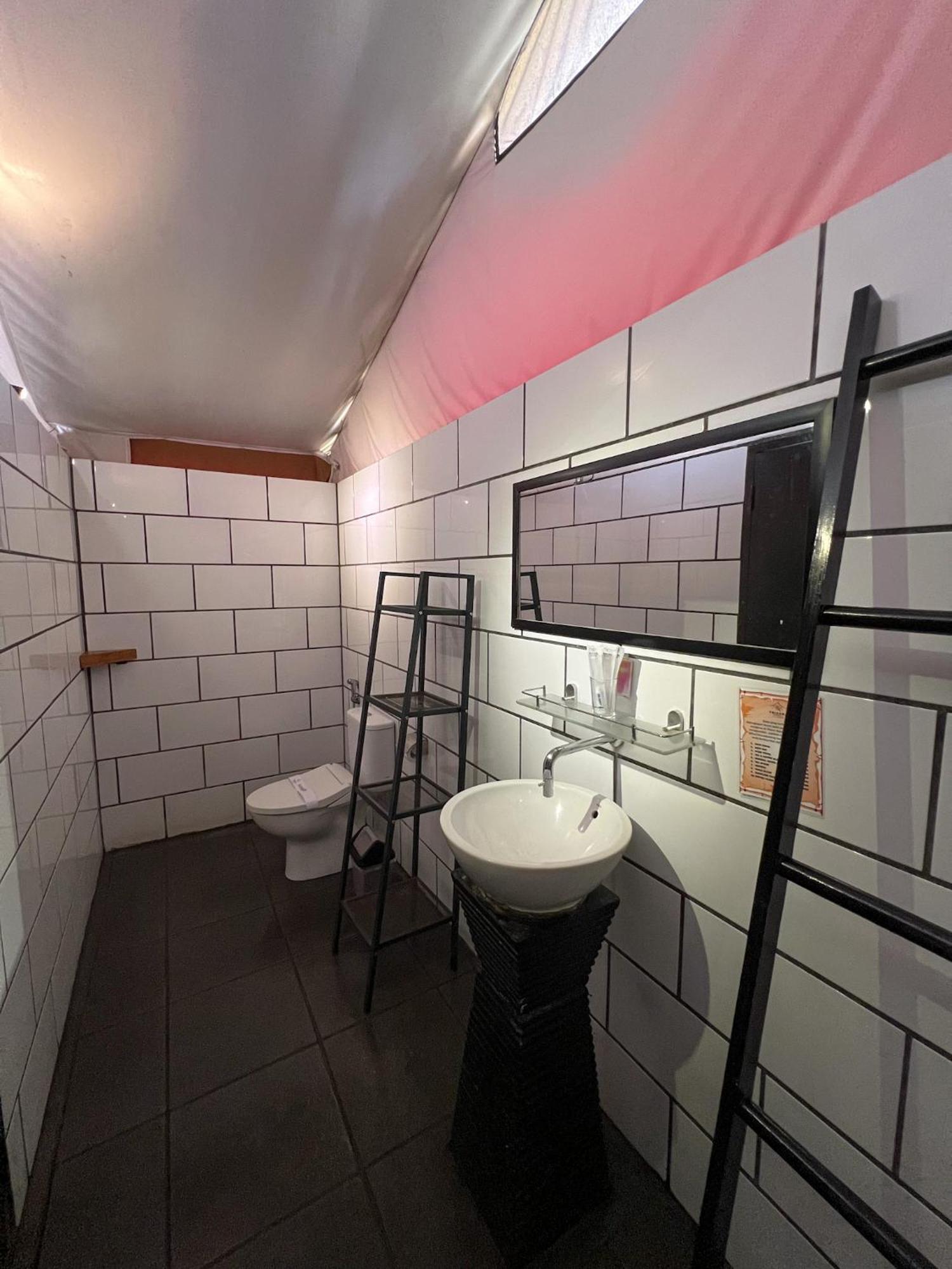 Trizara Resorts - Glam Camping Lembang Kültér fotó